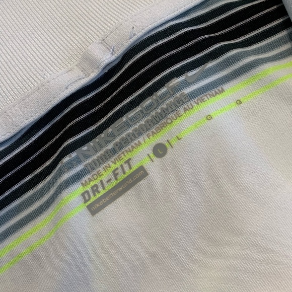 Gently used Nike Golf Drifit Shirt - Picture 4 of 4